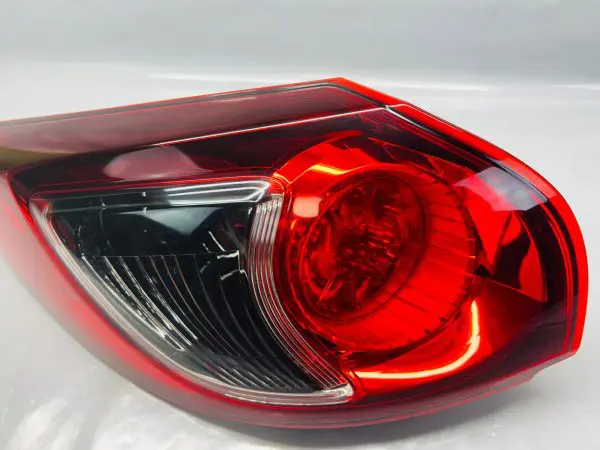 2013 2014 2015 2016 MAZDA CX5 HALOGEN  REAR LEFT OEM TAIL LIGHT - Image 6