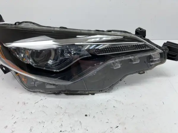 2017 2018 2019 toyota corolla led front right oem headlight - Image 15