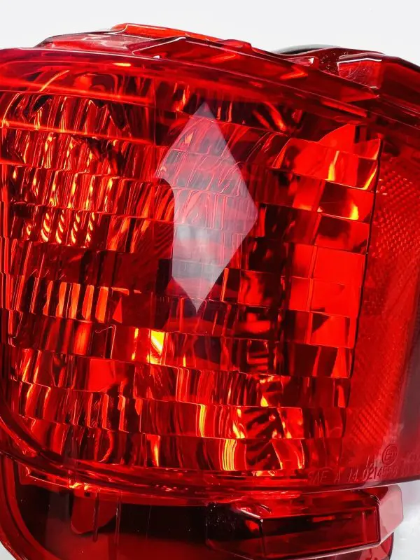 2016 2017 2018 TOYOTA LAND CRUISER REAR BUMPER LEFT OEM LOWER  REFLECTOR GENUINE - Image 6