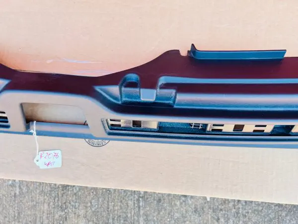2018 2019 2020 2021 2022 VOLVO XC40 Rear Tailgate Sill Plate  Lid Lock 31440884 - Image 4