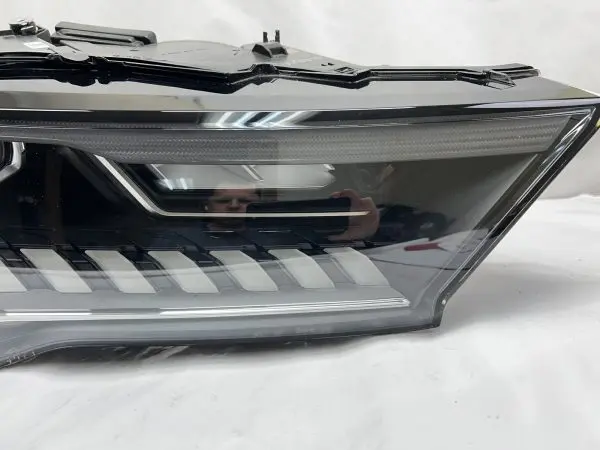 4M0941040B 2020 2021 2022 2023 AUDI Q7 SQ7 MATRIX LED FRONT RIGHT OEM HEADLIGHT - Image 2