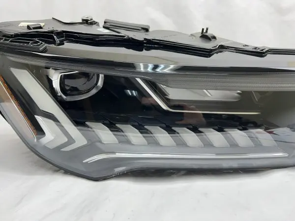 4M0941040B 2020 2021 2022 2023 AUDI Q7 SQ7 MATRIX LED FRONT RIGHT OEM HEADLIGHT - Image 4
