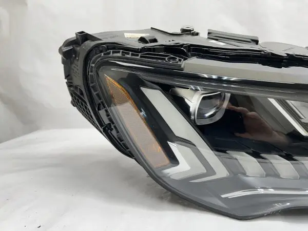 4M0941040B 2020 2021 2022 2023 AUDI Q7 SQ7 MATRIX LED FRONT RIGHT OEM HEADLIGHT - Image 7