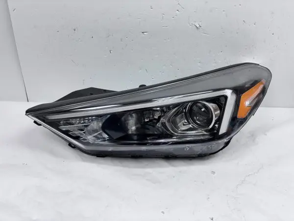 92101-D3  2019 2020 2021 HYUNDAI TUCSON HALOGEN LED FRONT LEFT OEM HEADLIGHT