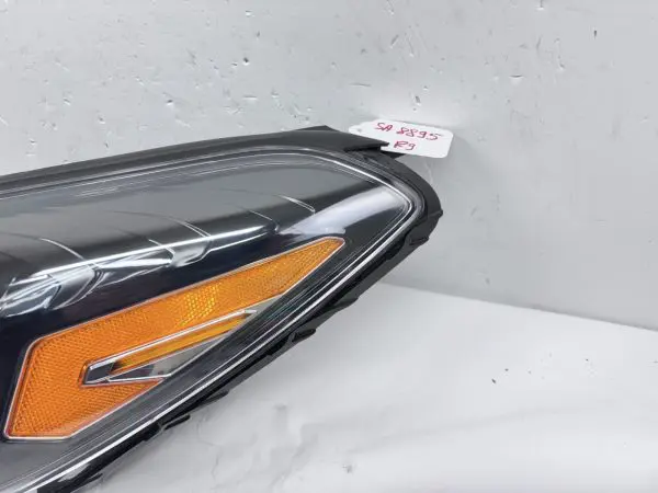 92101-D3  2019 2020 2021 HYUNDAI TUCSON HALOGEN LED FRONT LEFT OEM HEADLIGHT - Image 4