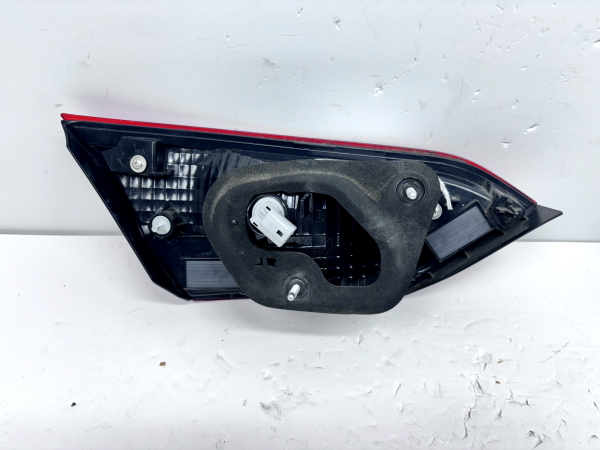 2018 2019 2020 2021 2022 2023 toyota camry halogen right inner oem tail light - Image 10