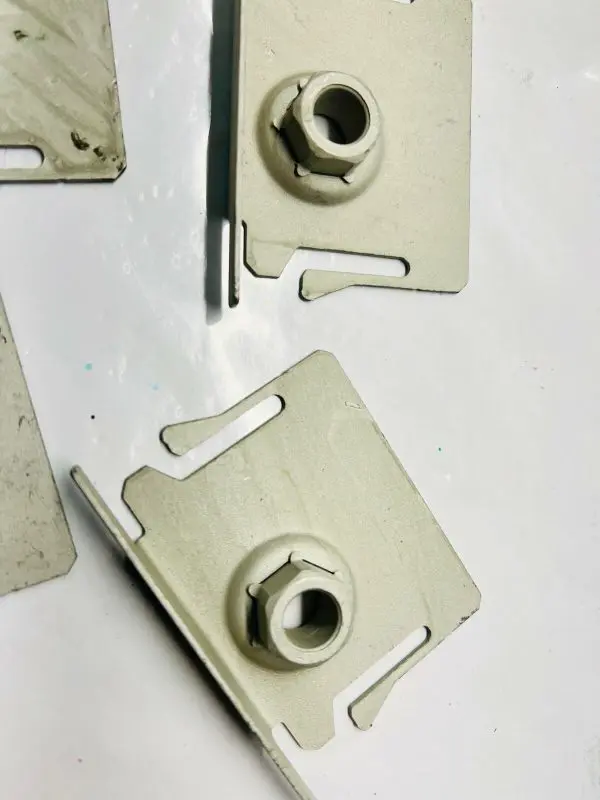 W718478-S439 2017 2018 2019 2020 FORD SUPER DUTY F250 F350 BED MOUNTING RETAINER - Image 3