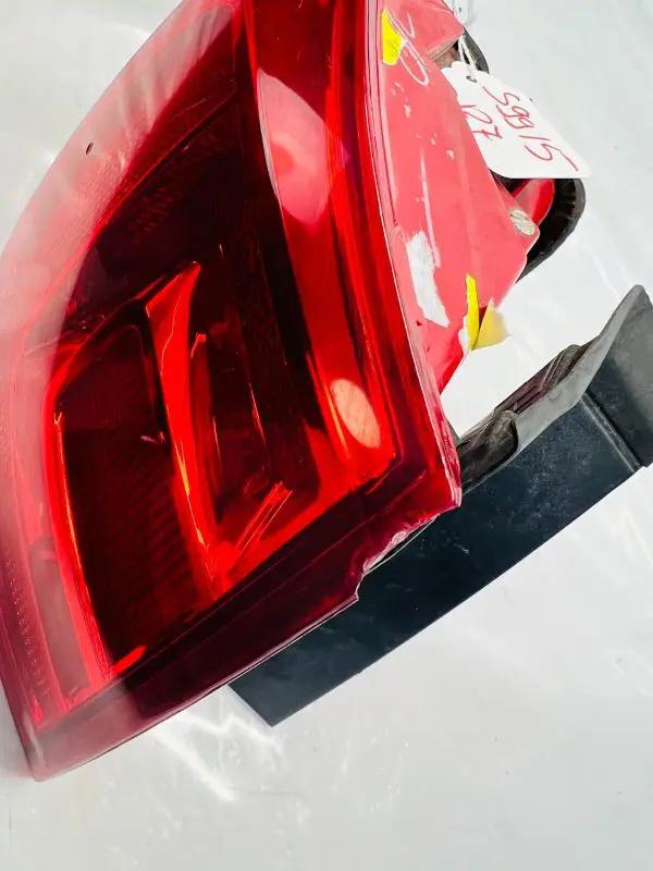 2011 2012 2013 2014 2015 2016 2017 2018 VW JETTA GLI REAR LEFT OEM TAIL LIGHT - Image 4