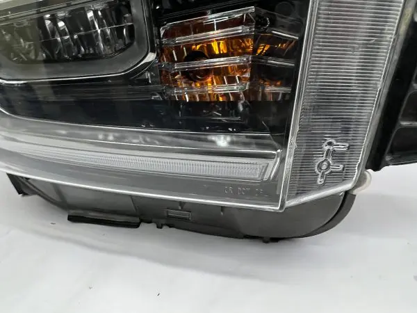 2018 2019 2020 2021 toyota tundra full led  front right oem headlight - Image 7