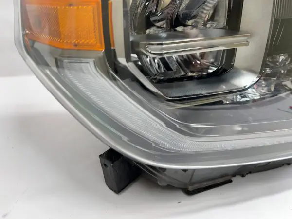 2018 2019 2020 2021 toyota tundra full led  front right oem headlight - Image 10