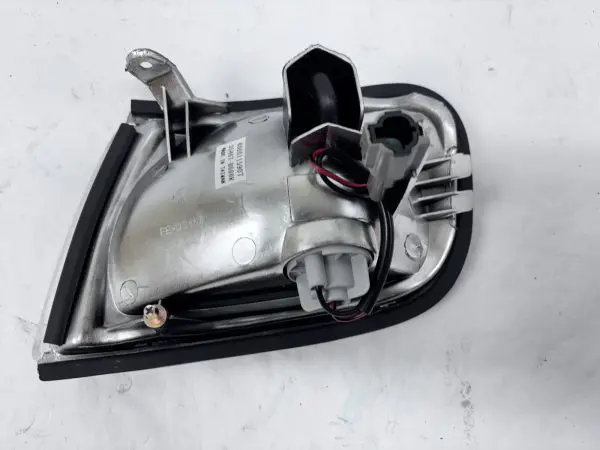 FOR 1997 1998 1999 NISSAN MAXIMA HALOGEN FRONT RIGHT TURN SIGNAL PARK MARKER - Image 9