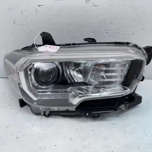 2016 2017 2018 2019 2020 2021 2022 TOYOTA TACOMA HALOGEN LED RIGHT OEM HEADLIGHT