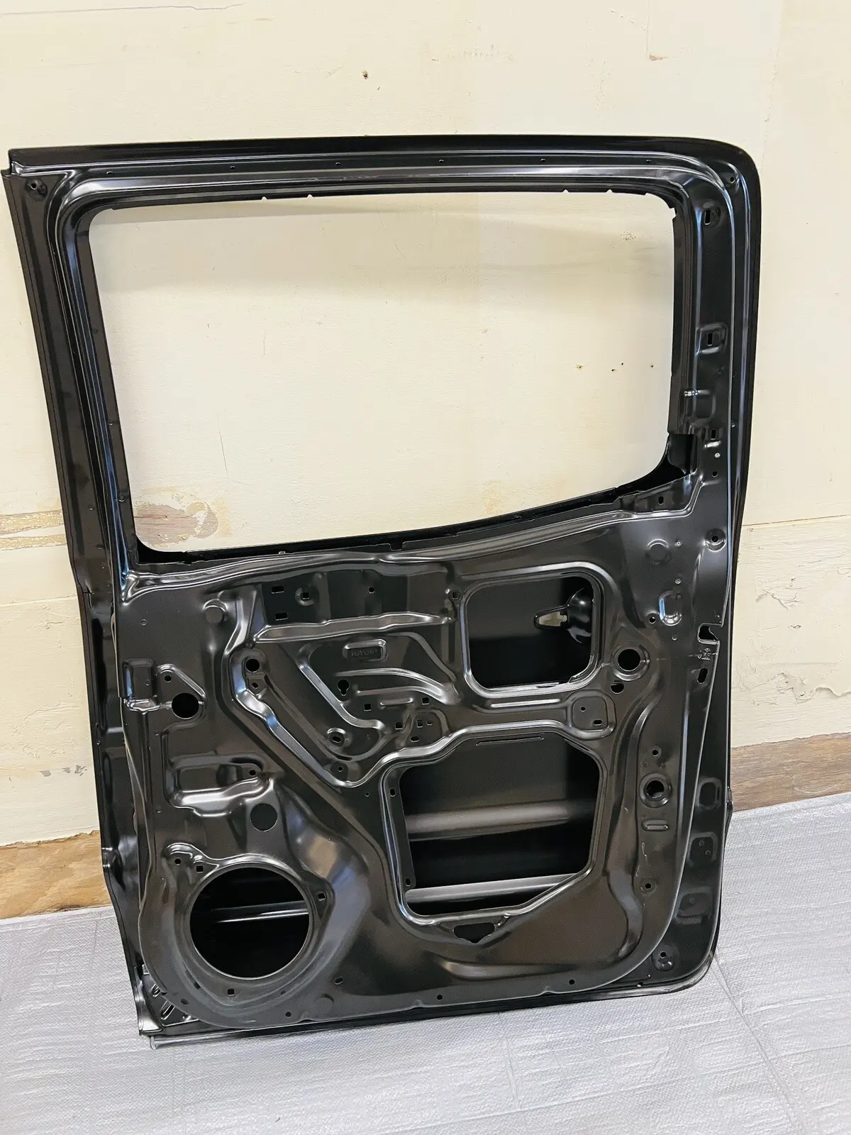 2005-2008 2009 2010 2011 2012 2013 2014 2015 TOYOTA TACOMA REAR RIGHT OEM DOOR - Image 12