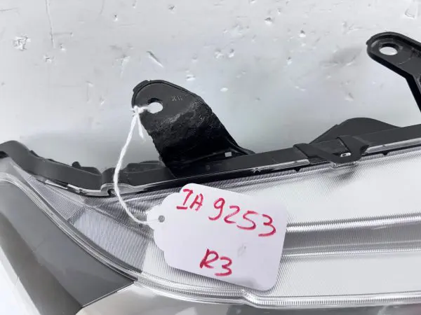 2016 2017 2018 2019 2020 2021 2022 TOYOTA TACOMA HALOGEN LED RIGHT OEM HEADLIGHT - Image 11