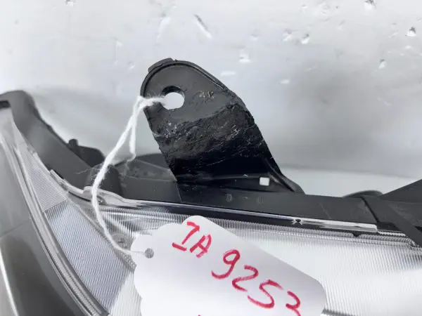 2016 2017 2018 2019 2020 2021 2022 TOYOTA TACOMA HALOGEN LED RIGHT OEM HEADLIGHT - Image 12