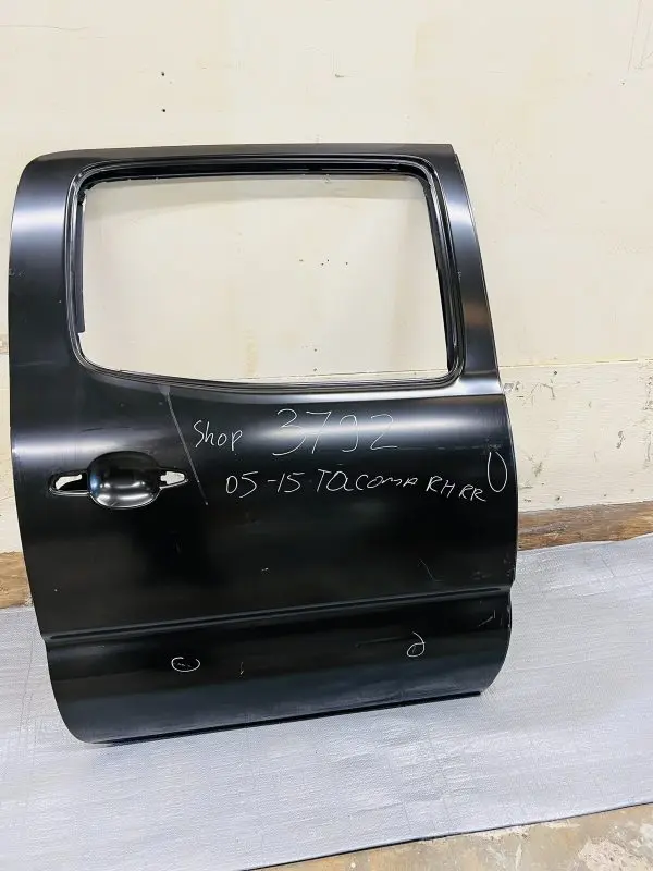 2005-2008 2009 2010 2011 2012 2013 2014 2015 TOYOTA TACOMA REAR RIGHT OEM DOOR - Image 2