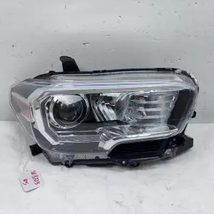 2016 2017 2018 2019 2020 2021 2022 TOYOTA TACOMA HALOGEN LED RIGHT OEM HEADLIGHT