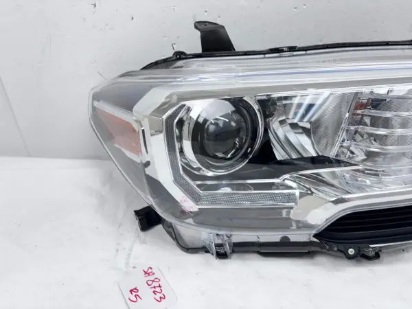 2016 2017 2018 2019 2020 2021 2022 TOYOTA TACOMA HALOGEN LED RIGHT OEM HEADLIGHT - Image 7