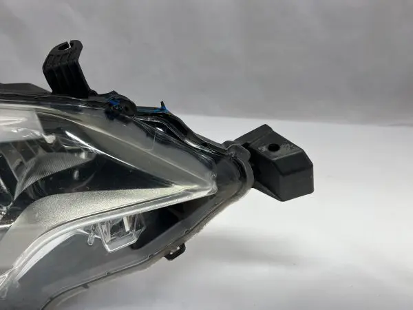 2014 2015 2016 toyota corolla led  front right oem headlight - Image 2