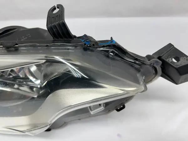 2014 2015 2016 toyota corolla led  front right oem headlight - Image 3