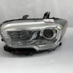 2016 2017 2018 2019 2020 2021 2022 TOYOTA TACOMA HALOGEN LEFT OEM HEADLIGHT