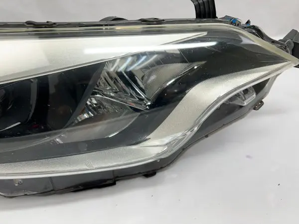 2014 2015 2016 toyota corolla led  front right oem headlight - Image 7