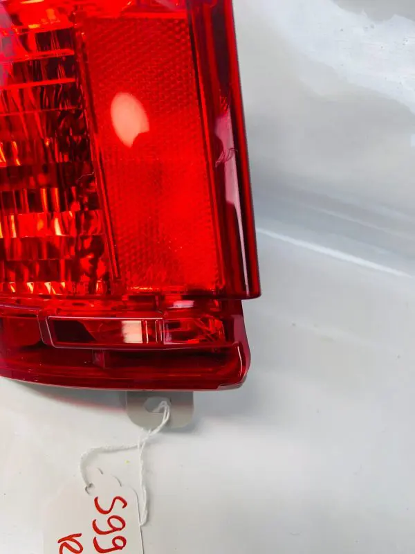 2016 2017 2018 TOYOTA LAND CRUISER REAR LEFT OEM REFLECTOR - Image 3