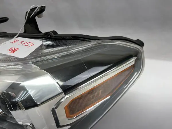 2016 2017 2018 2019 2020 2021 2022 TOYOTA TACOMA HALOGEN LEFT OEM HEADLIGHT - Image 7
