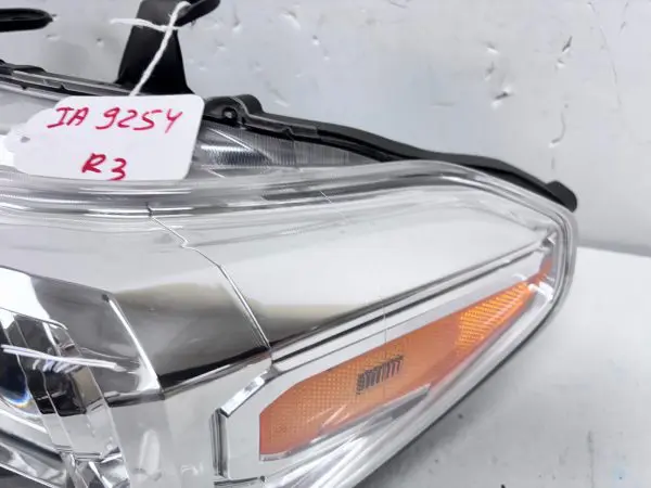 2016 2017 2018 2019 2020 2021 2022 TOYOTA TACOMA HALOGEN LEFT OEM HEADLIGHT - Image 10
