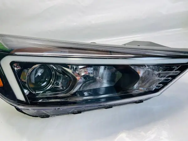 92102-D3 2019 2020 2021 HYUNDAI TUCSON HALOGEN LED FRONT RIGHT OEM HEADLIGHT - Image 2
