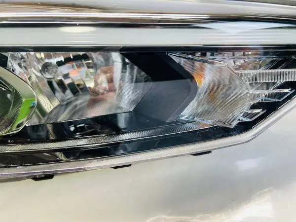 92102-D3 2019 2020 2021 HYUNDAI TUCSON HALOGEN LED FRONT RIGHT OEM HEADLIGHT - Image 4