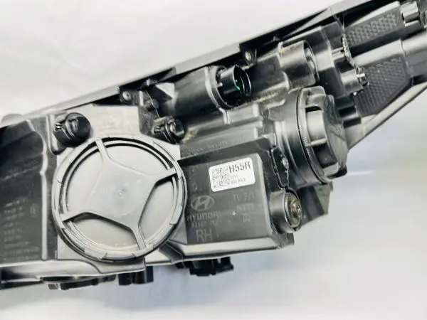 92102-D3 2019 2020 2021 HYUNDAI TUCSON HALOGEN LED FRONT RIGHT OEM HEADLIGHT - Image 12