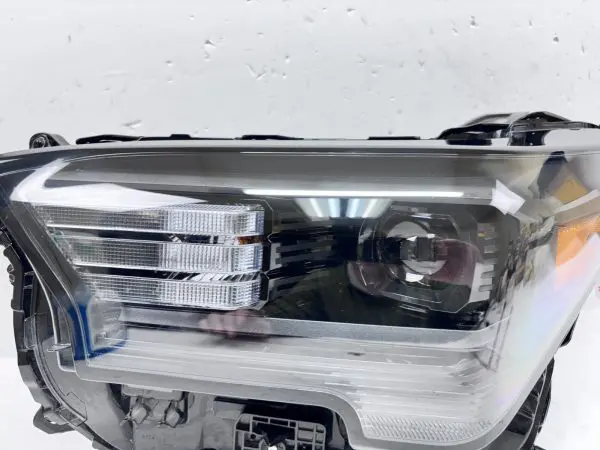 NICE 2024 2025 TOYOTA TACOMA LED FRONT LEFT OEM HEADLIGHT - Image 5
