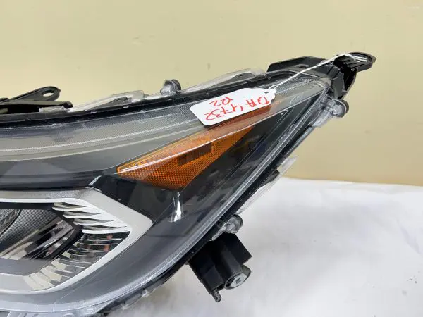 🎈🎈ALL TABS 2019 2020 2021 TOYOTA RAV4  LED FRONT LEFT OEM HEADLIGHT - Image 4