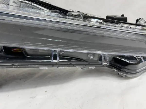2023 2024 toyota corolla led front right oem headlight 81110-12n20 damaged - Image 4