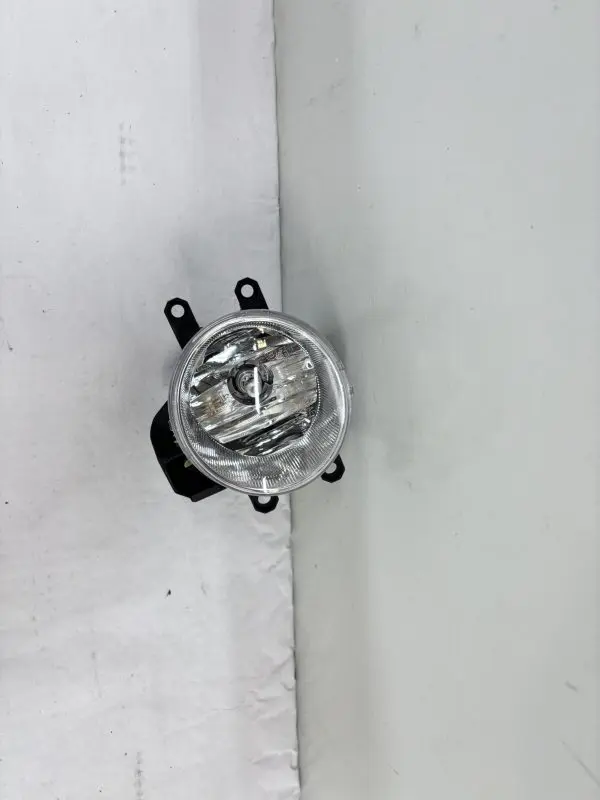 OEM 2014-2023 TOYOTA TACOMA RAV4 TUNDRA HALOGEN FRONT RIGHT FOG LIGHT 8121002160 - Image 7