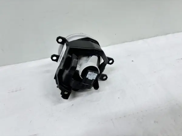 OEM 2014-2023 TOYOTA TACOMA RAV4 TUNDRA HALOGEN FRONT RIGHT FOG LIGHT 8121002160 - Image 9