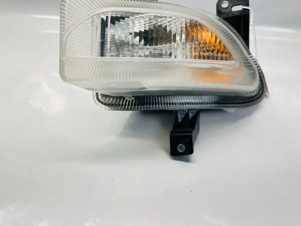40920719 2015 2016 2017 2018 JEEP RENEGADE FRONT LEFT OEM TURN SIGNAL FOG LIGHT - Image 4