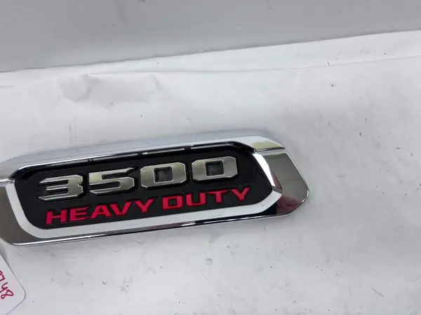 2019-2022 DODGE RAM 3500 HEAVY DUTY FRONT LEFT FENDER OEM EMBLEM VENT - Image 2