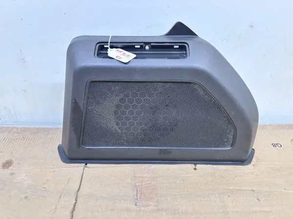 OEM 5c5035591 2012-2015 2016 2017 2018 2019 VW BEETLE REAR SUBWOOFER SPEAKER