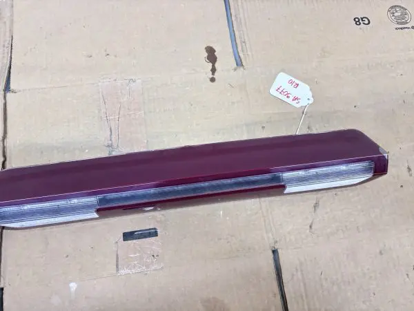 OEM 84419006  2019-2024 CHEVY SILVERADO 1500 LED THIRD BRAKE LIGHT TAIL LIGHT - Image 12