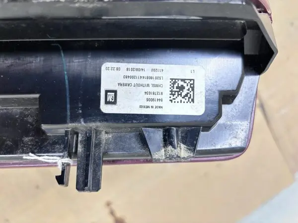 OEM 84419006  2019-2024 CHEVY SILVERADO 1500 LED THIRD BRAKE LIGHT TAIL LIGHT - Image 13