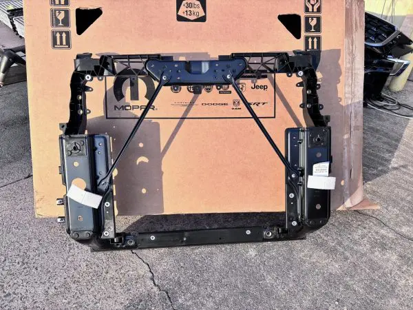 OEM GENUINE 68377400ad 2021-2024 JEEP GRAND CHEROKEE FRONT RADIATOR SUPPORT