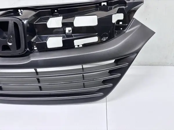 OEM GENUINE 2019 2020 2021 2022 HONDA HRV GRILLE 71121-t7w-a11 - Image 2