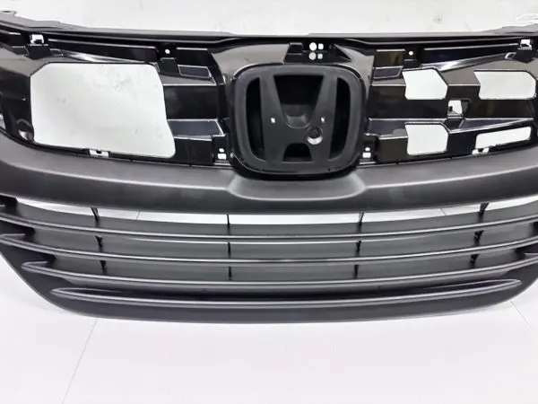 OEM GENUINE 2019 2020 2021 2022 HONDA HRV GRILLE 71121-t7w-a11 - Image 7