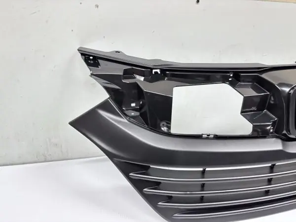 OEM GENUINE 2019 2020 2021 2022 HONDA HRV GRILLE 71121-t7w-a11 - Image 10