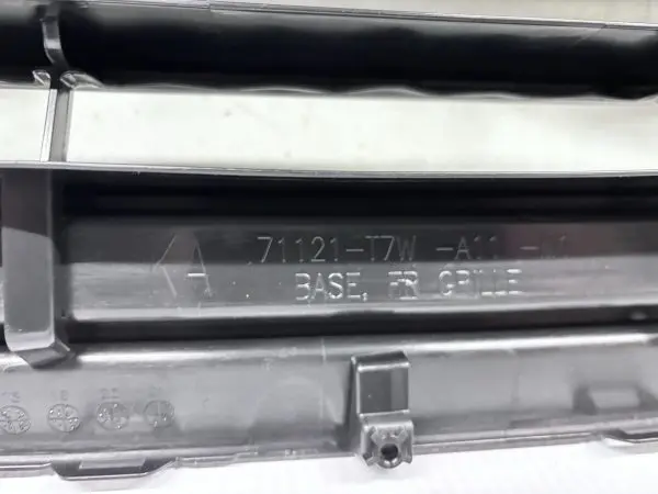 OEM GENUINE 2019 2020 2021 2022 HONDA HRV GRILLE 71121-t7w-a11 - Image 15