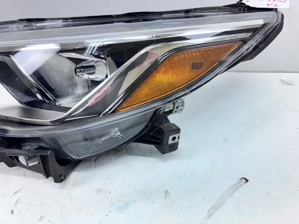 260606LB0A  2020 2021 2022 2023 NISSAN SENTRA HALOGEN FRONT LEFT OEM HEADLIGHT - Image 7