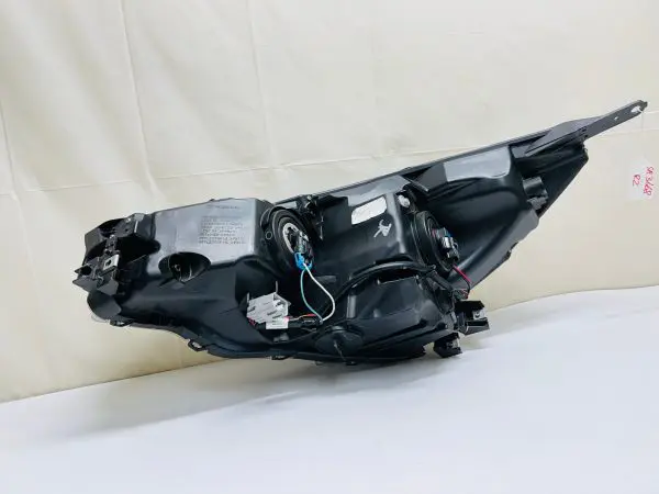 2018 2019 SUBARU LEGACY OUTBACK HALOGEN LED  FRONT RIGHT OEM HEADLIGHT - Image 14