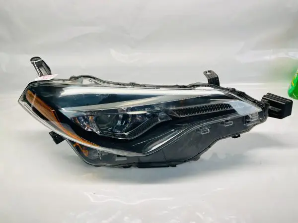 2017 2018 2019 TOYOTA COROLLA LED FRONT RIGHT OEM HEADLIGHT